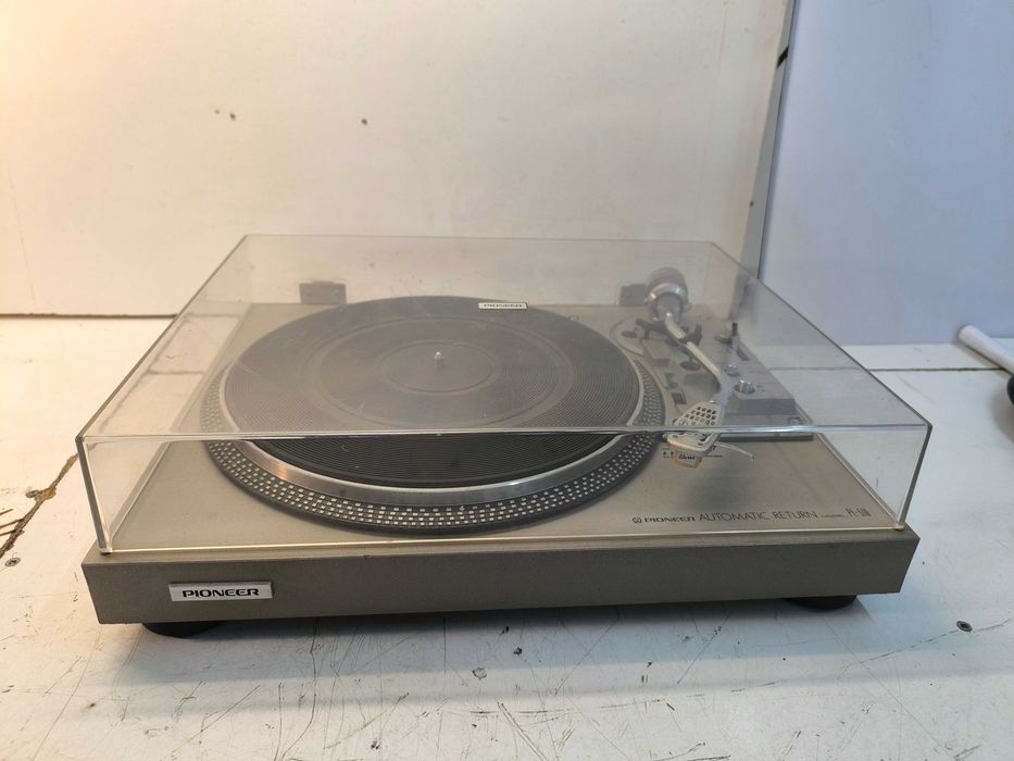 Gira Discos PIONEER PL-516