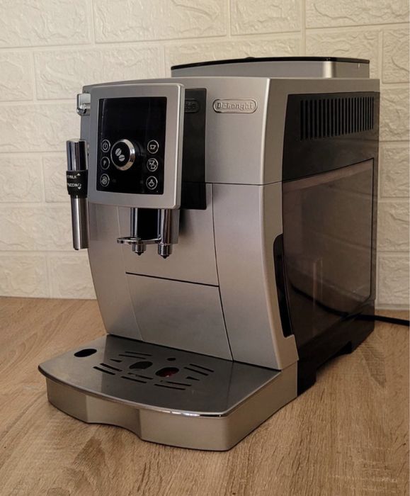 Кавомашина, кофемашина кавоварка Delonghi magnifica s ECAM 23.420
