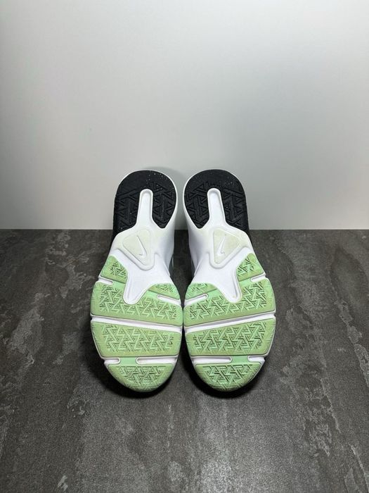 Кросівки Nike Legend Essential 2 White