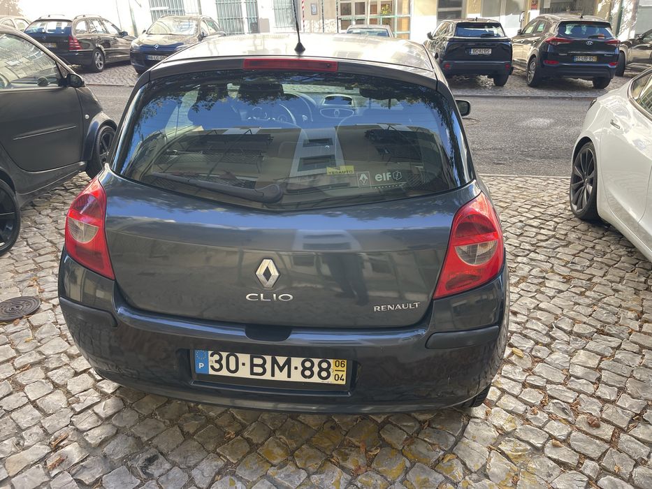 Renault clio 2006, gasooina , 80 mil kms . — photo 3