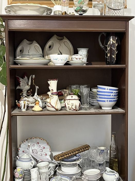 Louça, porcelanas e peças decorativas