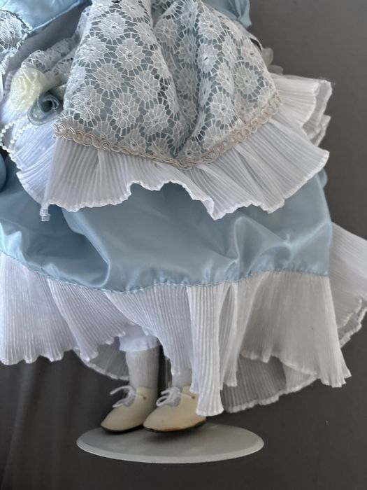 Lalka porcelanowa