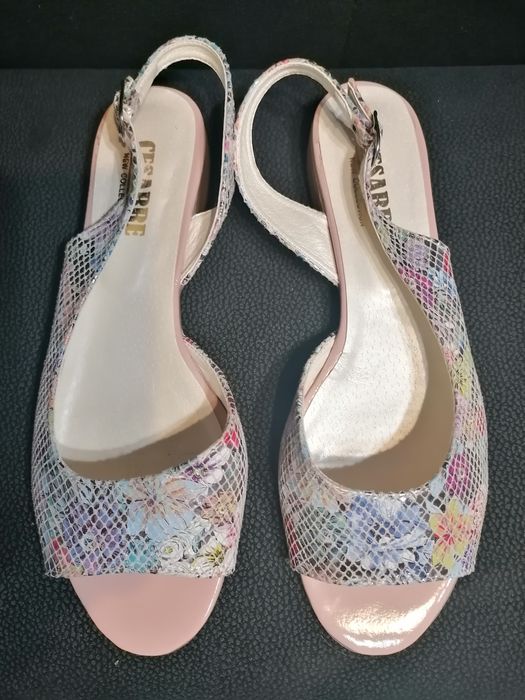 Sandały kwiatowy print Cesarre 40