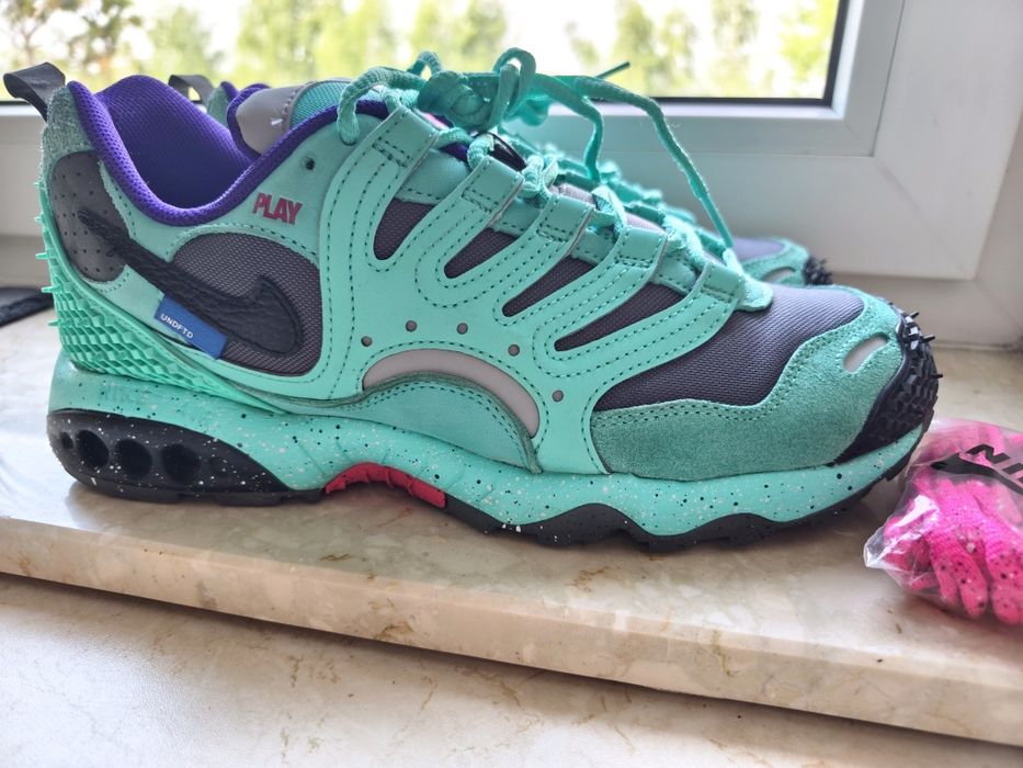 Nike Air Terra Humara x Undefeated Light Menta Limitowane
Brans