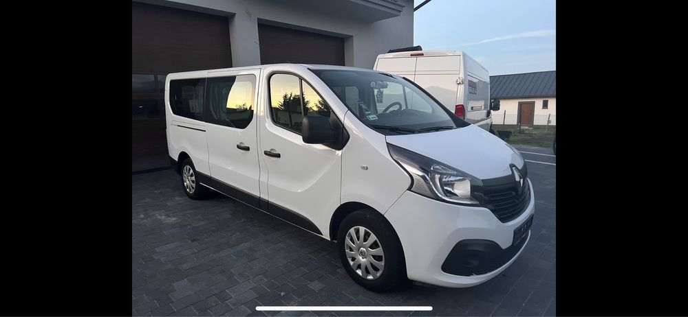 Wypożyczalnia Wynajem busa Trafic Vivaro ferie