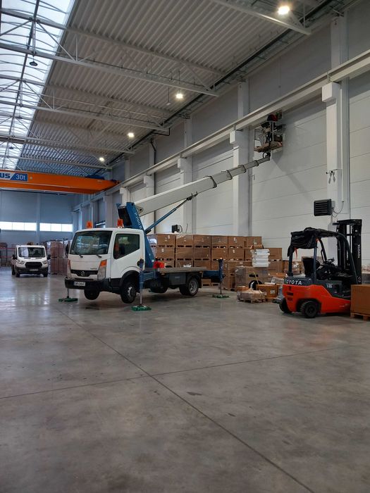 Usługi/wynajem zwyżka/podnośnik koszowy {wycinka drzew} do 26m