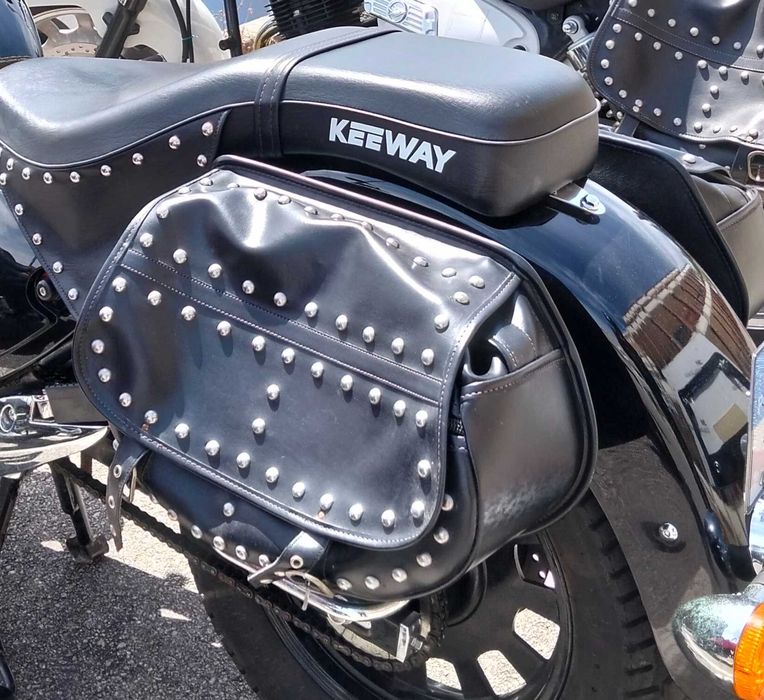Parabrisas e malas laterais Keeway superlight