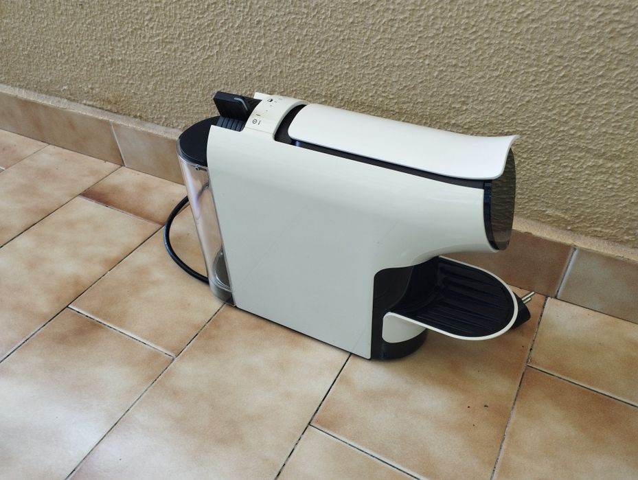 Maquina café cápsulas continente
