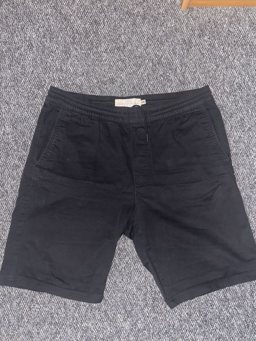 Czarne spodenki H&M