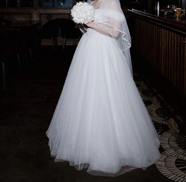 Свадебное платье, Весільна сукня