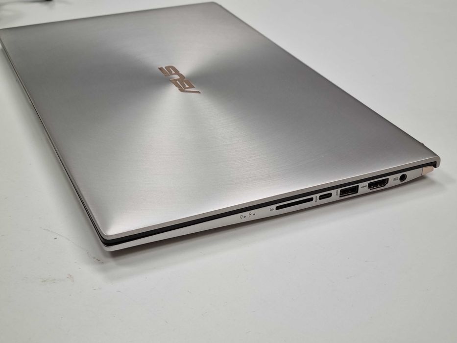 Asus UX533F • 15,6" • i5 • 8GB RAM • 256GB SSD • Dobry stan