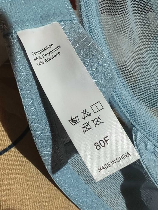 Błękitny biustonosz typu Soft / Mesh – transparentna siateczka z serduszkiem