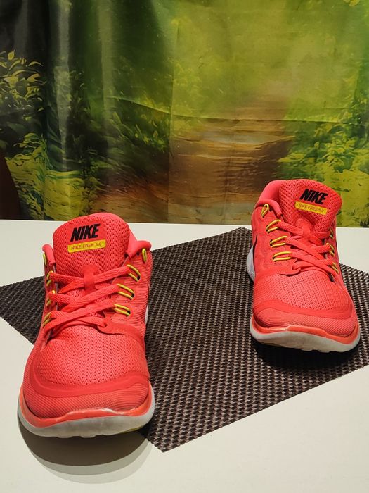 Buty do biegania Nike Free 5.0 r. 41 (26 cm) 724382-600