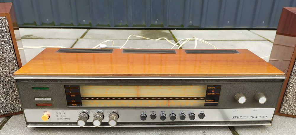Odbiornik radiowy Stereo-Prasent 2401 z głośnikami (DDR, lata 70)