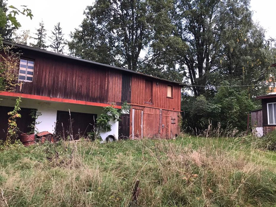 Duża działka z domem w Karpaczu przy lesie i rzece
