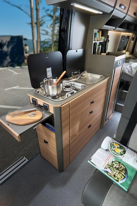 Kamper na wynajem nowy dla 4 osób. Aytomat,  klima postojowa.