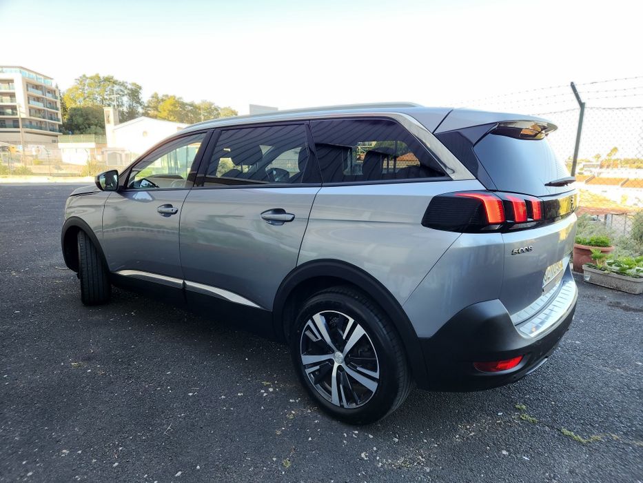 Peugeot 5008 1.6 HDI Auto Nacional  179 MIL KMS