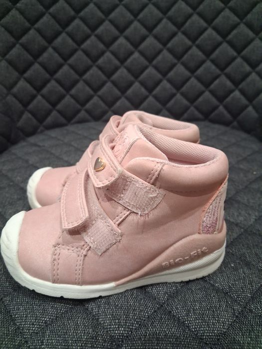 Продам ботіночкі дитячі