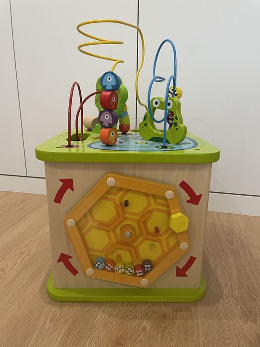 Cubo de atividades Hape, como novo