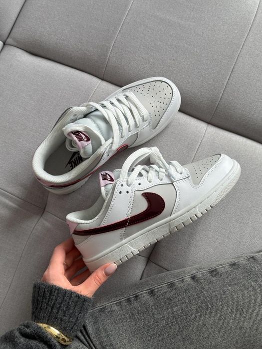 Nike SB Dunk Low Sail Burgundy Crush жіночі кросівки найк сб данк