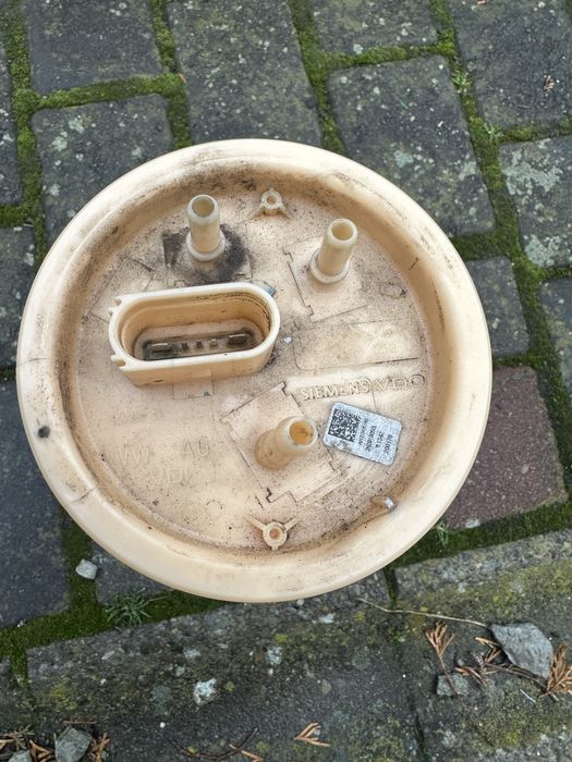 Паливний насос Volkswagen Caddy 1.6