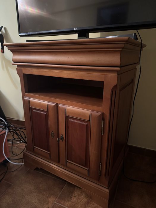 Aparador em cerejeira