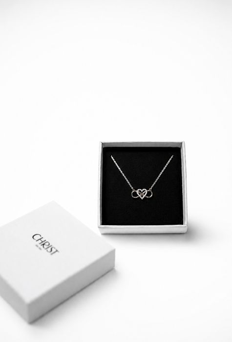 Colar  com Zirconias