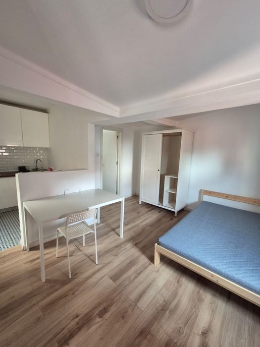 Apartamento T0 nas Janelas Verdes