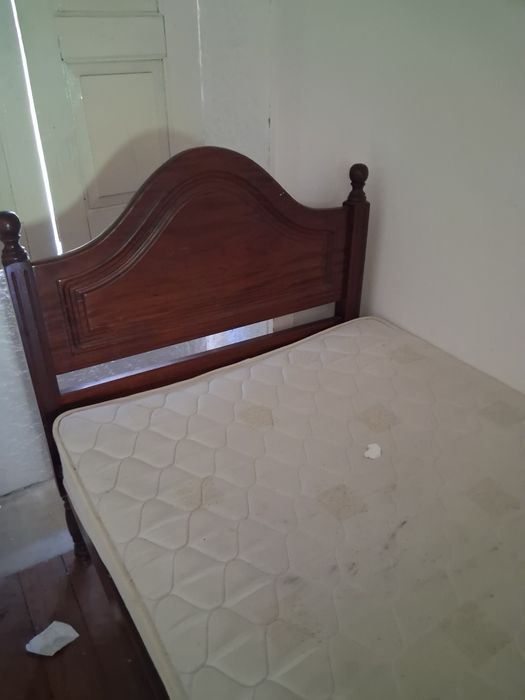 Cama de solteiro mais colchao