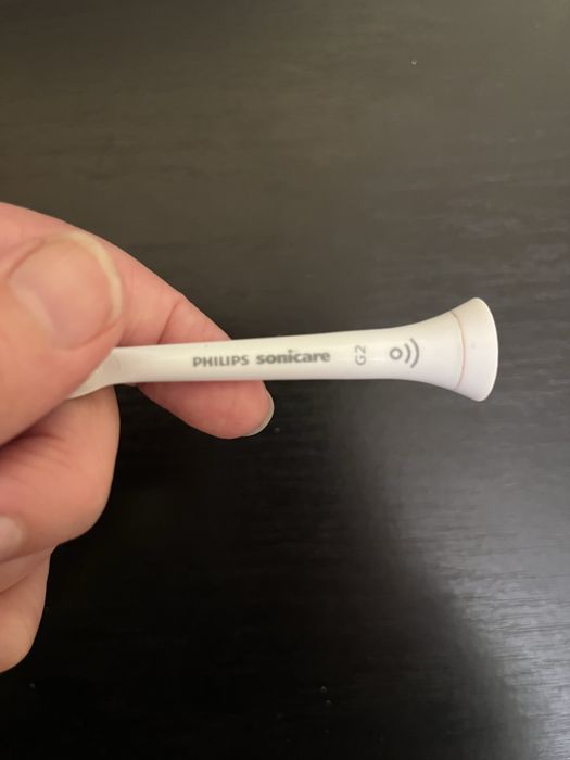 Електрична зубна щітка Philips Sonicare Б/у
