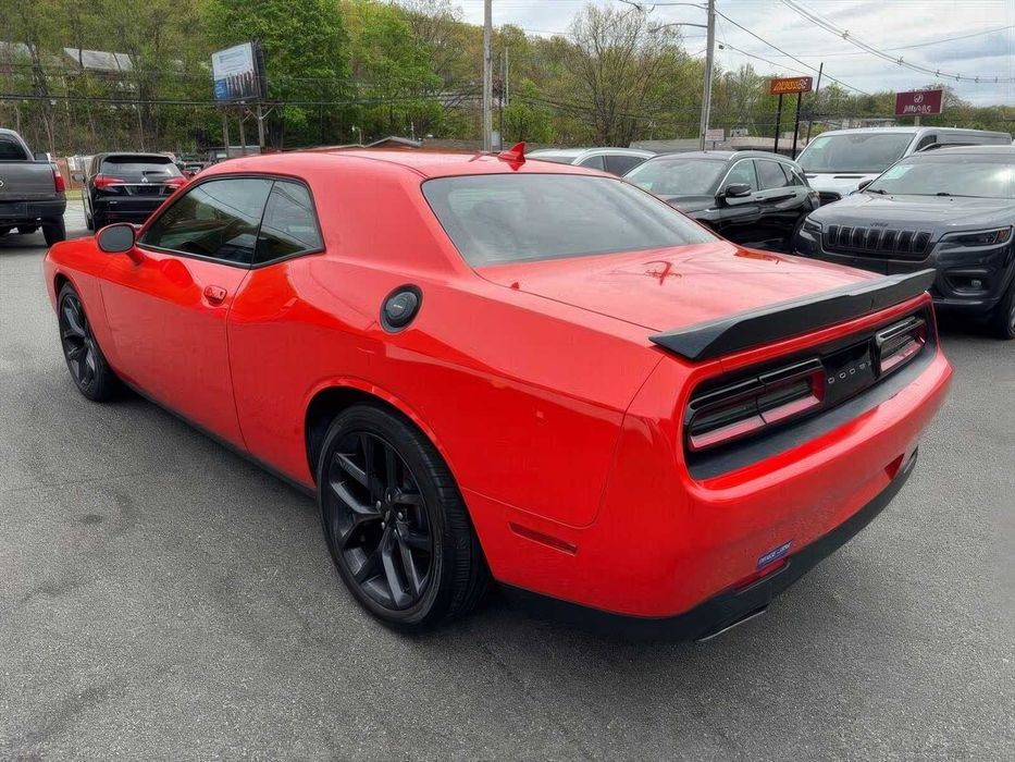 Dodge Challenger      2017