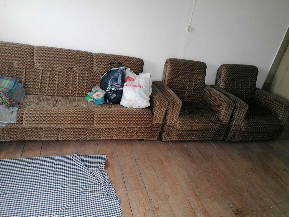 Recheio de restaurante- Sofás-Balcões e outros