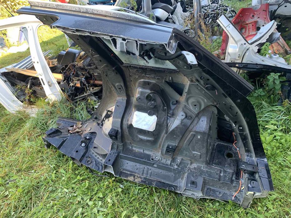 Ауді Ку 7 4М Audi Q7  Задня  Права Четверть Ланжерон Крило