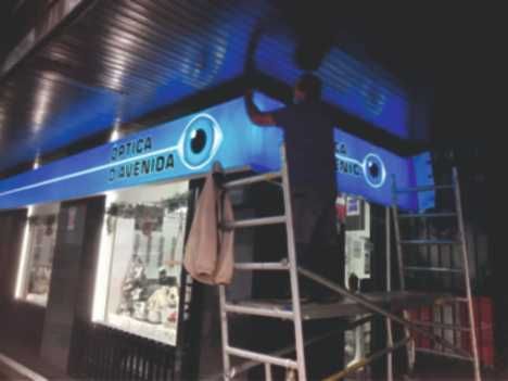 Aplicador de vinil e pelicula solar.