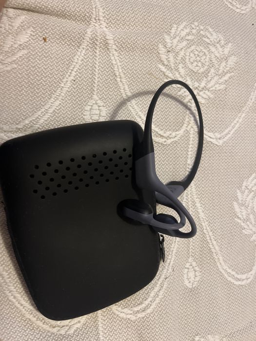 Fones praticamente novos