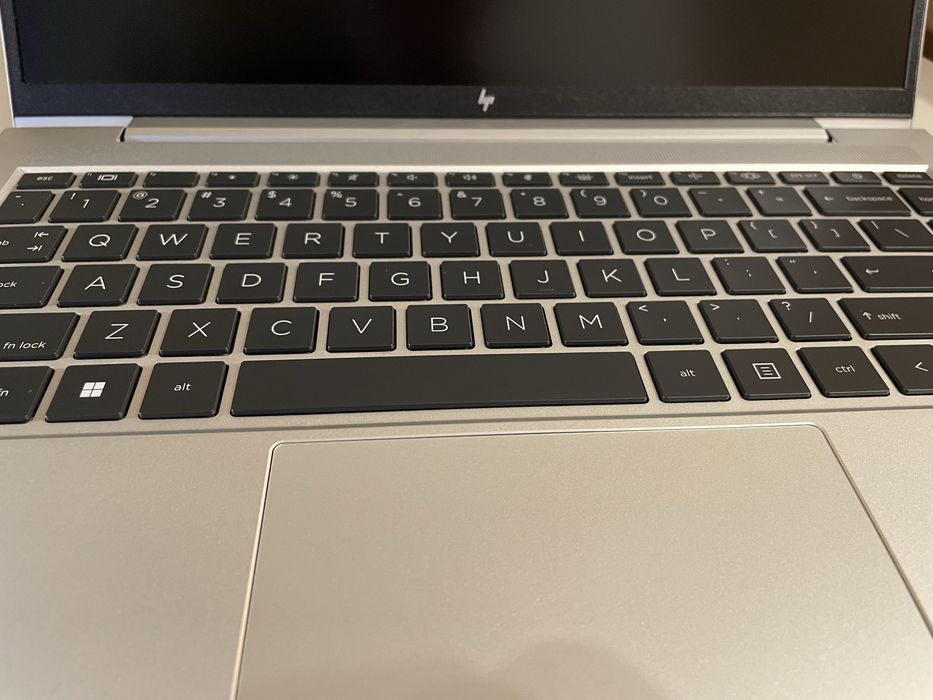HP elitbook 645 G10 Ryzen 5 PRO 7530u