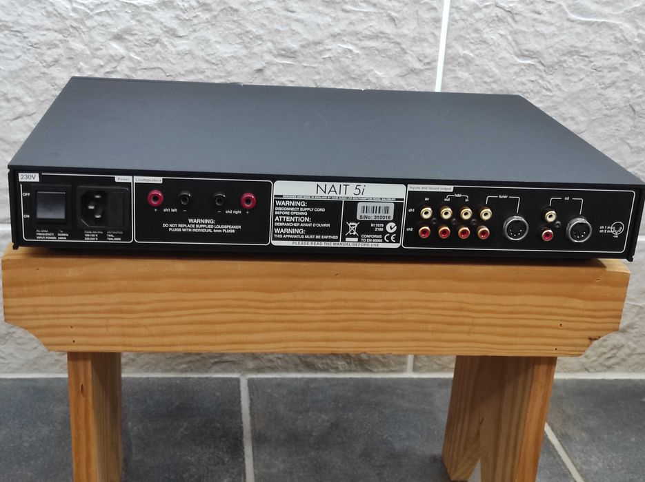 Amplificador Naim Nait 5i