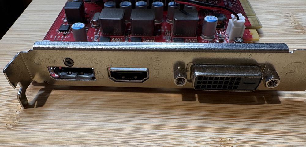 Nvidia GeForce GTX 1050 TI 4GB GDDR5 128-Bit.