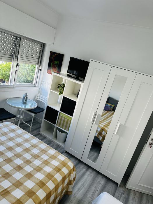 QUARTO familiar na Amadora mobiliado