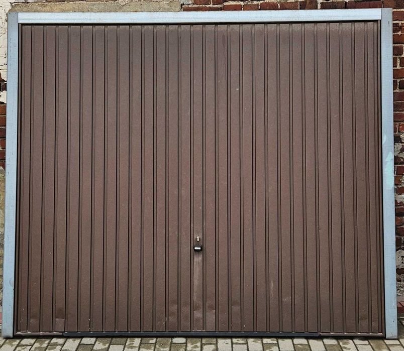 Brama garażowa 2500x2125 ecostar RAL8028