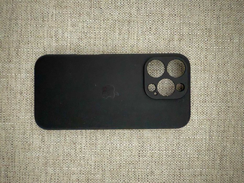 Capa iphone 16 pro Preta