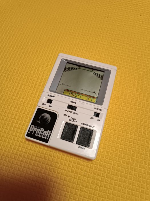 Электронная игра Bandai ProGolf 1984.