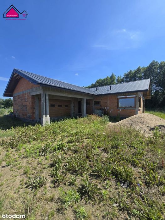 Dom przy lesie,  działka 2173 m², blisko jeziora