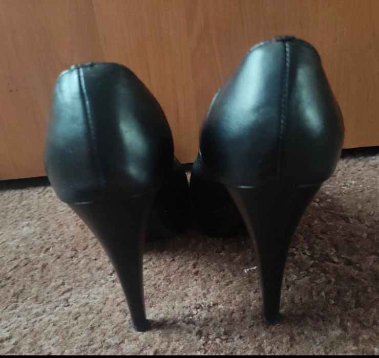 Buty damskie na obcasie, szpilce, koturnie, korku, rozm. 40