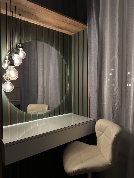 Бʼюті столик (стіл для бровиста)САМОВИВІЗ З ФРАНКІВСЬКА