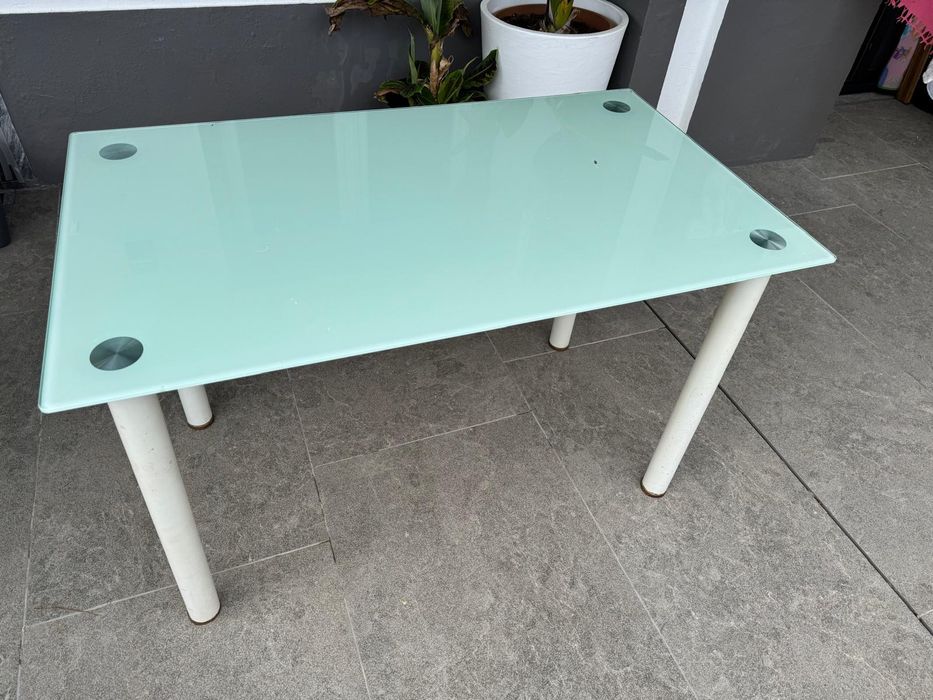 Mesa tampo de vidro
