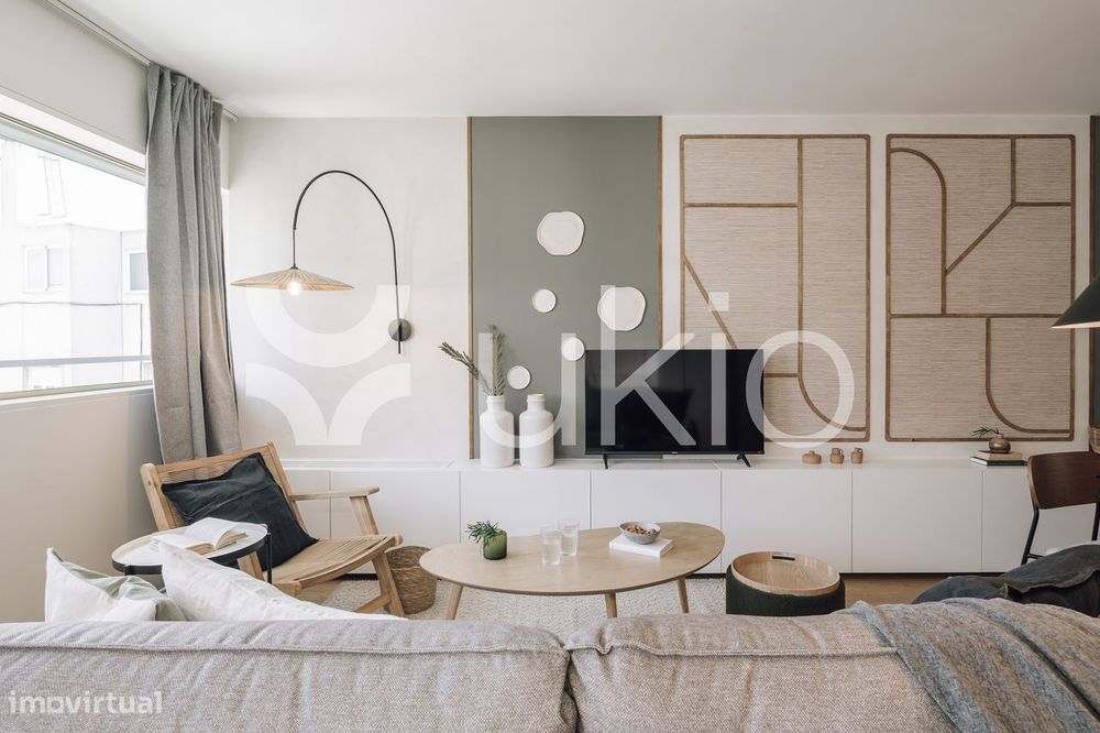 Apartamento T1 com ginásio em Av. de Roma - Campo Pequeno