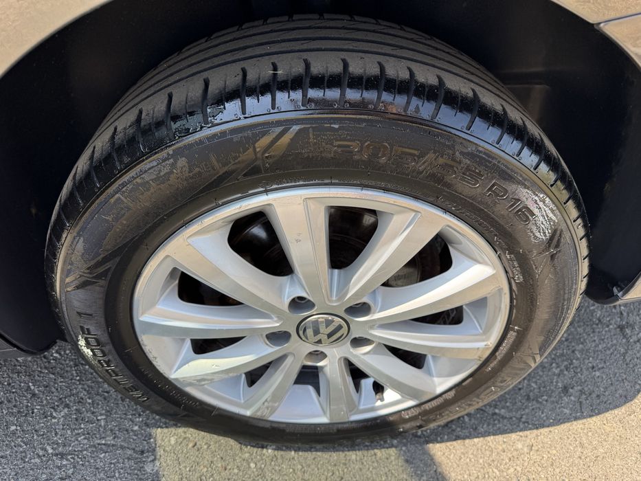 Volkswagen Touran 1.4 tsi automat з Швейцарії