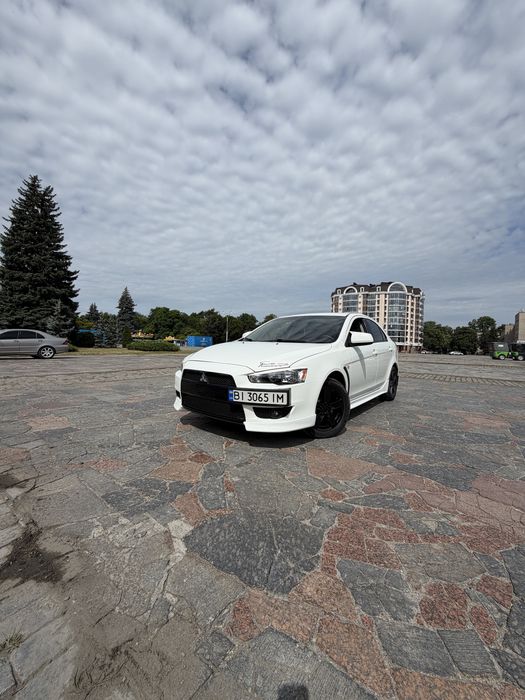 Mitsubishi lancer 10