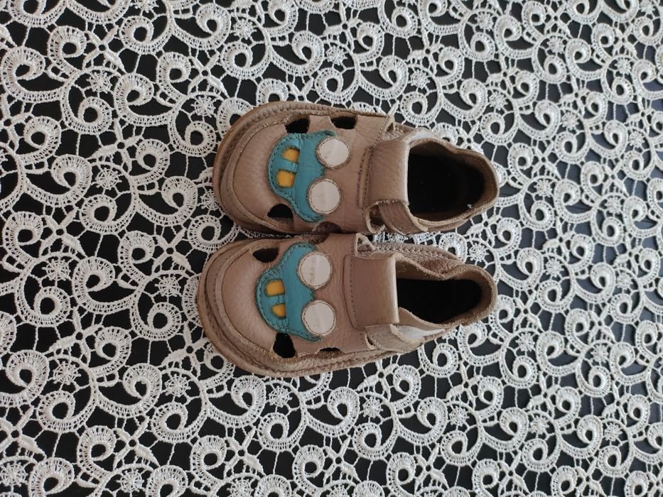 Skórzane  sandałki kapcie Tikki